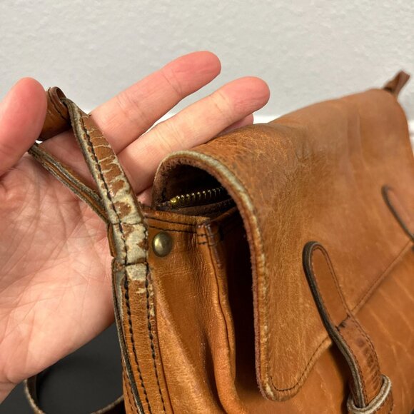 Vtg 60s 70s Tan Leather Womens Flap Shoulder Satchel Bag Purse Hippie Boho - Picture 6 of 9